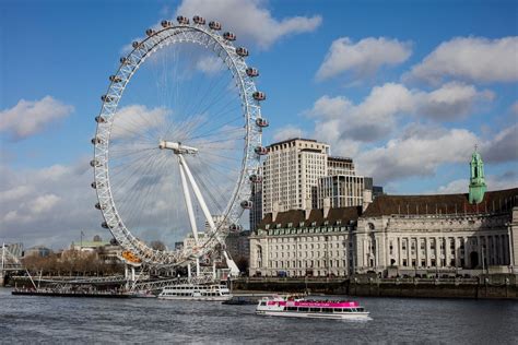 Cruising london .